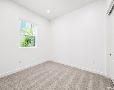 1646 S Urbana - Photo Thumbnail 11