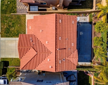 16442 El Revino Drive - Photo Thumbnail 37