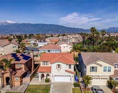 16442 El Revino Drive - Photo Thumbnail 32