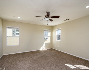 16442 El Revino Drive - Photo Thumbnail 10