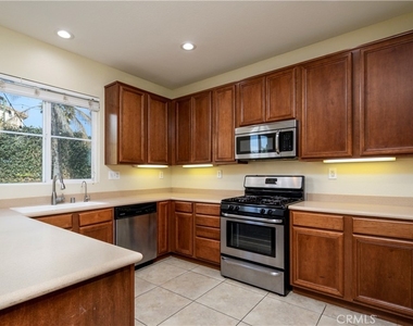 16442 El Revino Drive - Photo Thumbnail 6