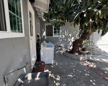 325 Pasadena - Photo Thumbnail 19
