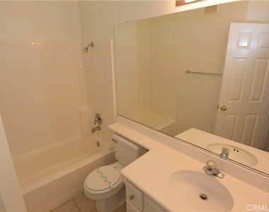 22 Roseville - Photo Thumbnail 16
