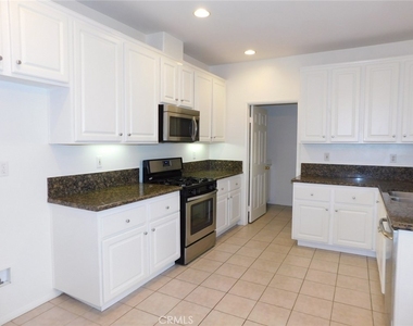 22 Roseville - Photo Thumbnail 4