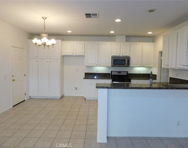 22 Roseville - Photo Thumbnail 3