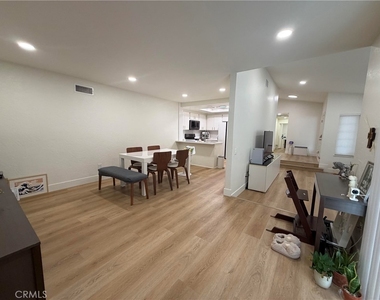 2115 Baywood - Photo Thumbnail 6