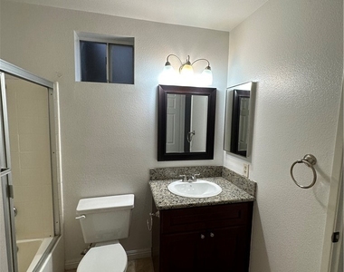 2620 Del Vista - Photo Thumbnail 15
