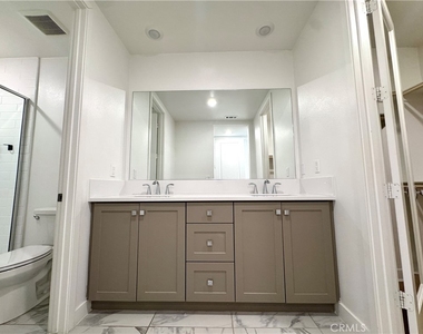 147 Sash - Photo Thumbnail 5