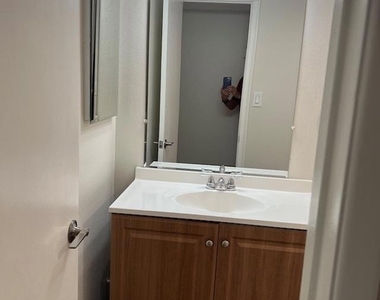 464 Woodland Avenue - Photo Thumbnail 16