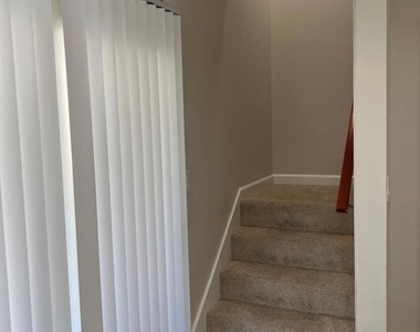 464 Woodland Avenue - Photo Thumbnail 15