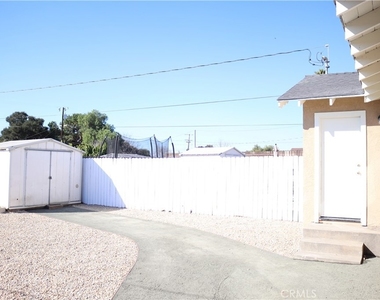 411 N Burton Street - Photo Thumbnail 12