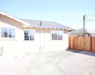 411 N Burton Street - Photo Thumbnail 11