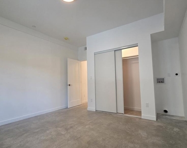 517 N Avenue 50 - Photo Thumbnail 2