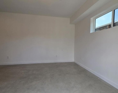 517 N Avenue 50 - Photo Thumbnail 4