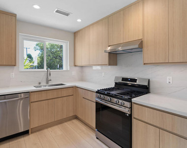 1311 Tierra Alta Drive - Photo Thumbnail 6