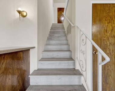 1537 Silverwood Drive - Photo Thumbnail 13