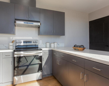 3682 Harriman Avenue - Photo Thumbnail 13