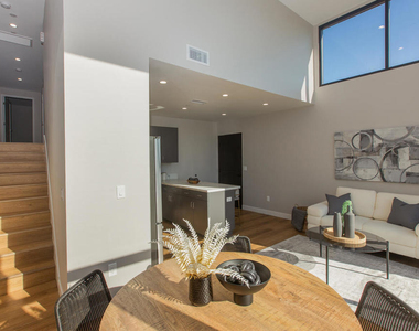 3682 Harriman Avenue - Photo Thumbnail 8