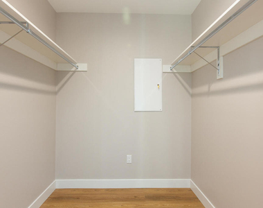3682 Harriman Avenue - Photo Thumbnail 25