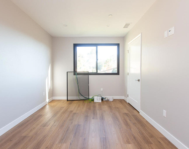 3682 Harriman Avenue - Photo Thumbnail 22
