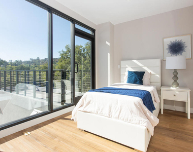 3682 Harriman Avenue - Photo Thumbnail 21