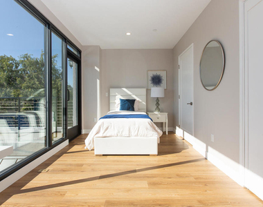3682 Harriman Avenue - Photo Thumbnail 20
