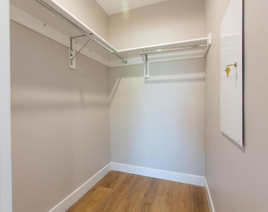 3682 Harriman Avenue - Photo Thumbnail 22
