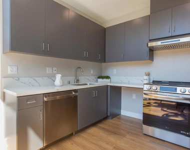 3682 Harriman Avenue - Photo Thumbnail 7
