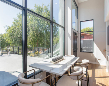 3682 Harriman Avenue - Photo Thumbnail 4