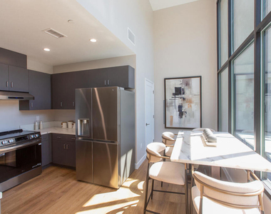 3682 Harriman Avenue - Photo Thumbnail 2