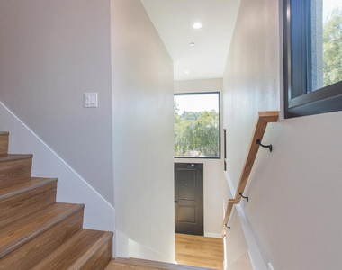 3682 Harriman Avenue - Photo Thumbnail 10