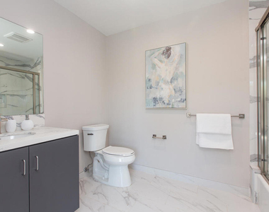 3682 Harriman Avenue - Photo Thumbnail 15