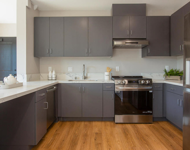 3682 Harriman Avenue - Photo Thumbnail 6