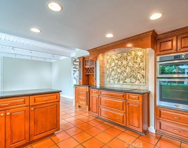 5021 Corkwood Lane - Photo Thumbnail 7