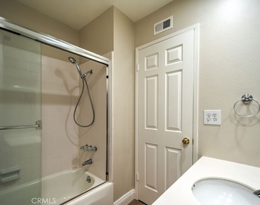 5021 Corkwood Lane - Photo Thumbnail 43