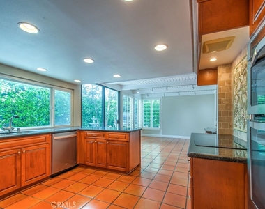 5021 Corkwood Lane - Photo Thumbnail 11