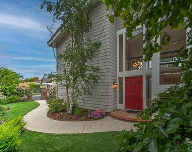 5021 Corkwood Lane - Photo Thumbnail 3