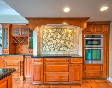 5021 Corkwood Lane - Photo Thumbnail 8
