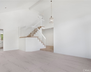 29471 Crown Ridge - Photo Thumbnail 2