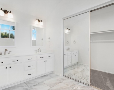 29471 Crown Ridge - Photo Thumbnail 13