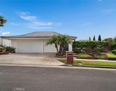 37 Montecito Drive - Photo Thumbnail 17