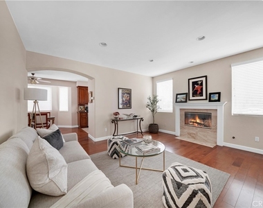2239 Pacific Avenue - Photo Thumbnail 2