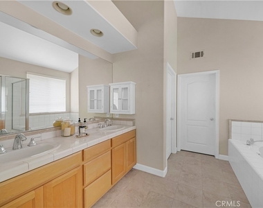2239 Pacific Avenue - Photo Thumbnail 18