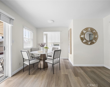 902 N Mohawk Avenue - Photo Thumbnail 4