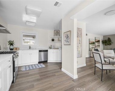 902 N Mohawk Avenue - Photo Thumbnail 1