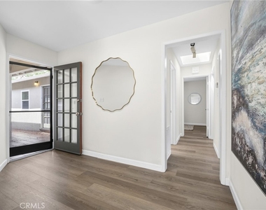 902 N Mohawk Avenue - Photo Thumbnail 8