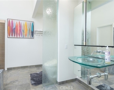 30421 Mirador Court - Photo Thumbnail 21