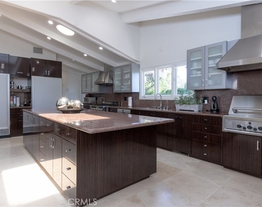 30421 Mirador Court - Photo Thumbnail 13