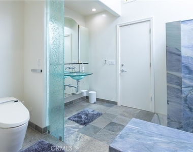 30421 Mirador Court - Photo Thumbnail 22