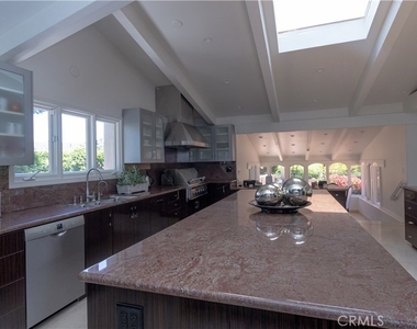 30421 Mirador Court - Photo Thumbnail 10